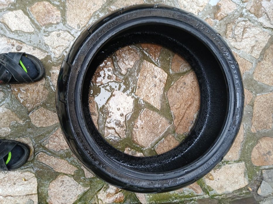 Продавам гума за Сузуки Булевард М109R 240/18