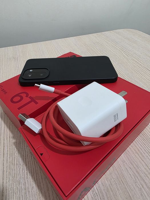 One Plus Ace 6T продам или обмен