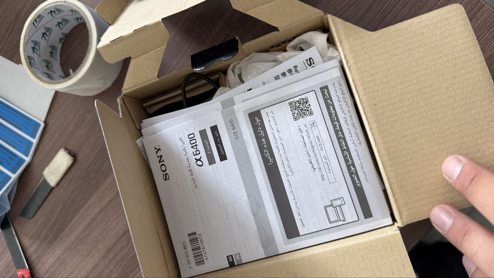 Sony α6400 + 16–50mm OSS