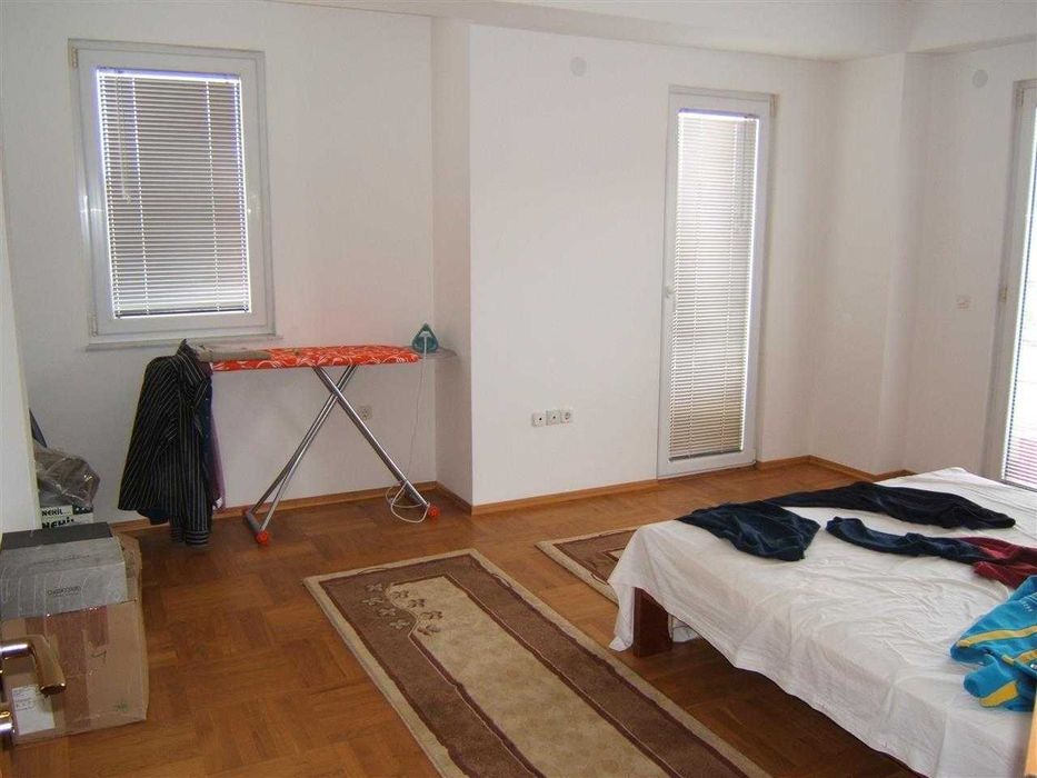 Дава се под наем Тристаен апартамент в София, Център - 90 кв.м за 612 € - Снимка #4