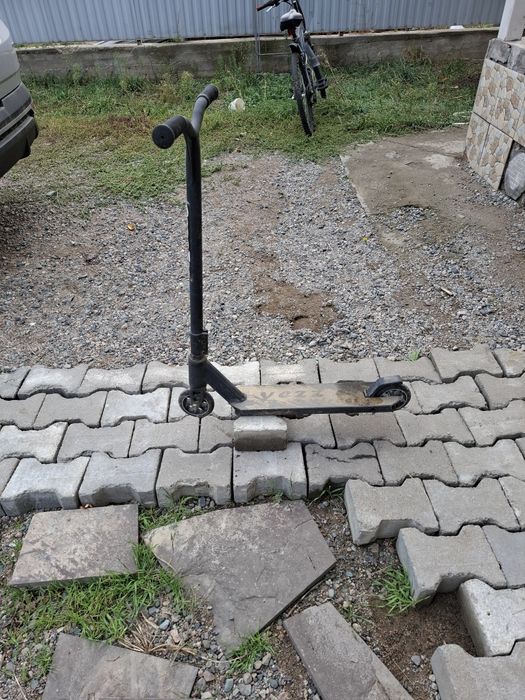 Продам б/у самокат