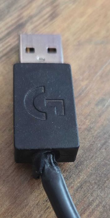 Клавиатура (Повредена/за Части): Logitech G512 Carbon GX Brown RGB