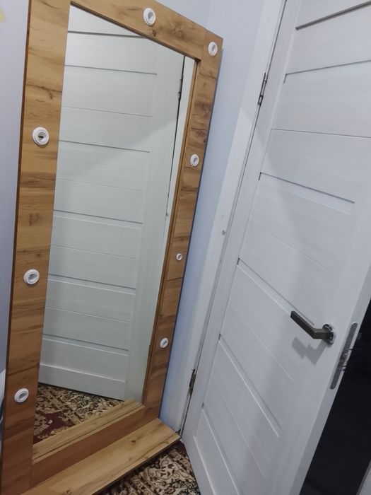 Продаётся зеркало, состояние хорошее.