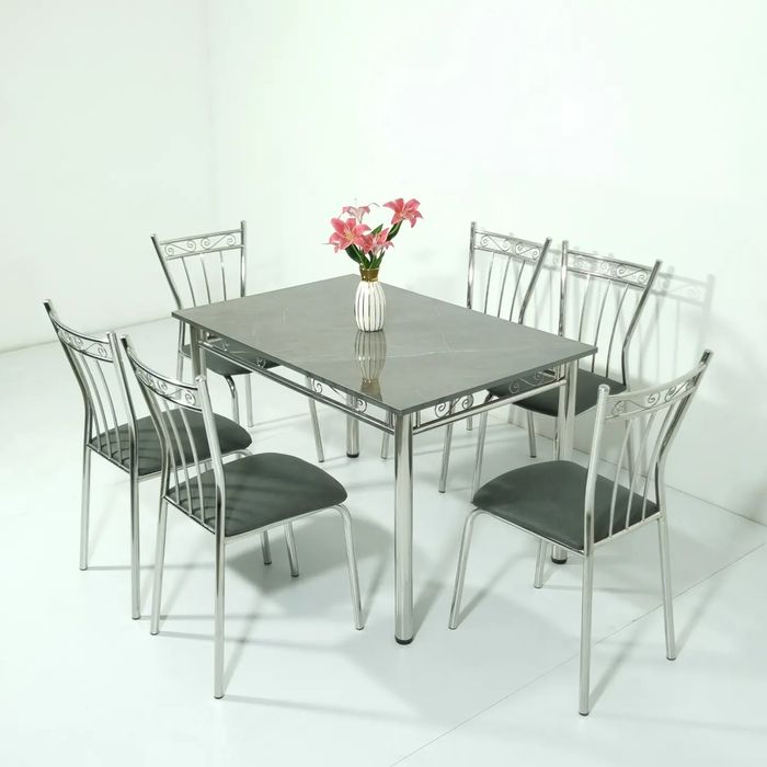 Ona a’zoning ustiga engashib qo‘ydi