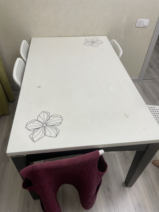 Стол, размер 150х90