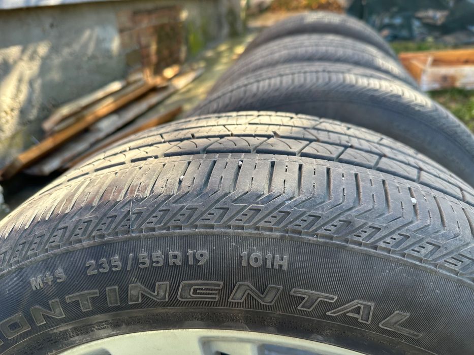 Всесезонни  Continental дот 15/23. 235 / 55 /192