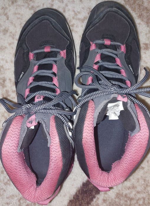 Туристически обувки