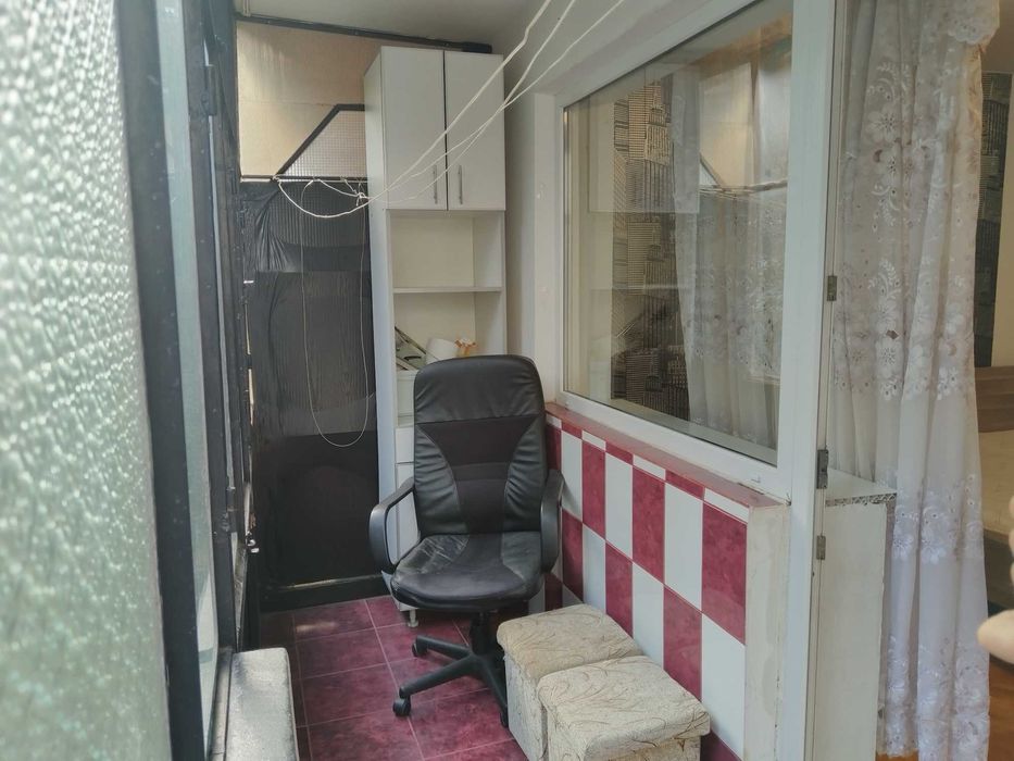 Vand apartament 3 camere