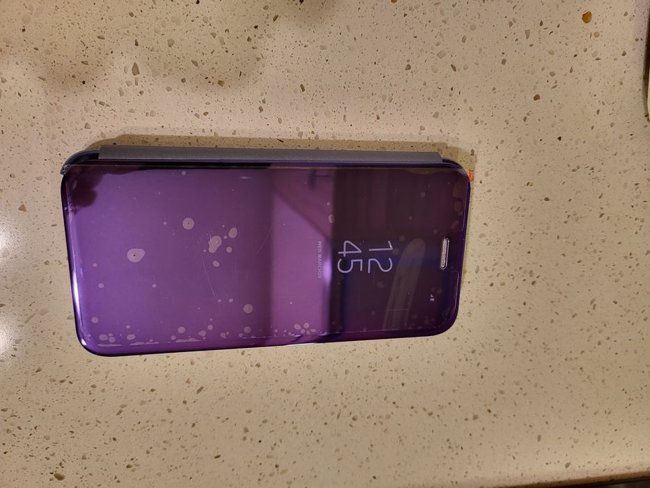 Калъфи за Samsung и iPhone