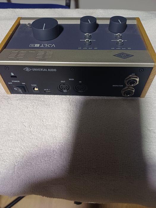 Vand Universal Audio Volt 2-76