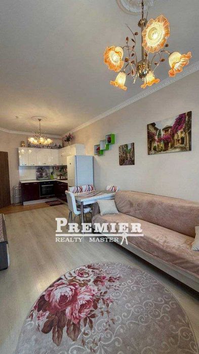 Продава се Двустаен апартамент в Бургас, Лазур - 74 кв.м за 1723 €/кв.м - Снимка #1