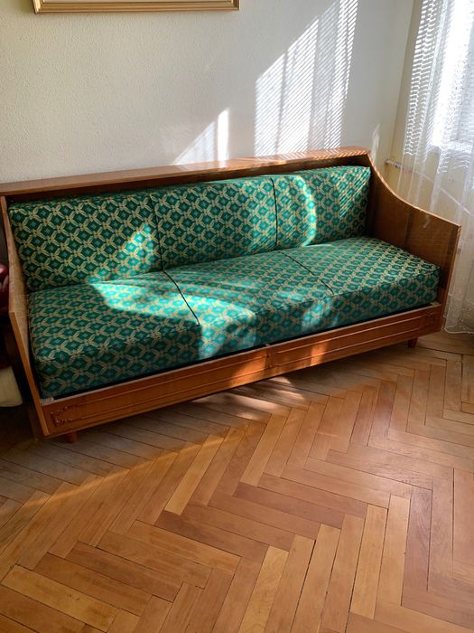 VAND - canapea + corp mobila stare buna