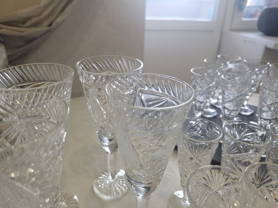 Продам хрустальные рюмки и бокалы