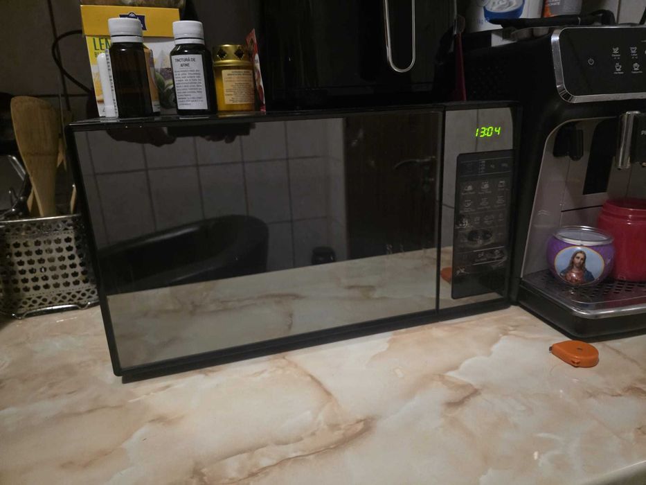 Cuptor cu microunde de la Samsung