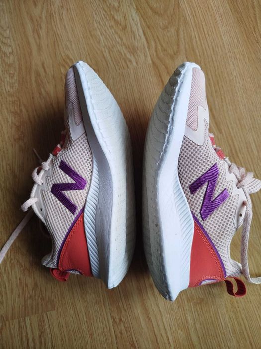 New Balance adidasi marimea 36 pentru damă femei