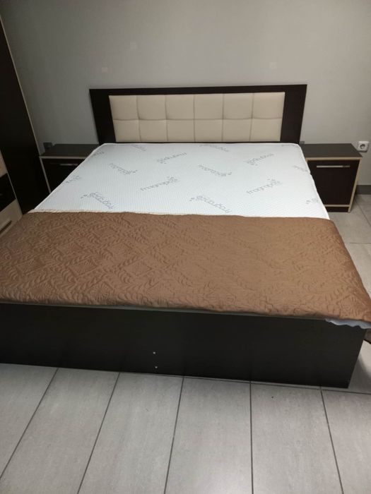 Спалня чисто нова в кашон от нов дом