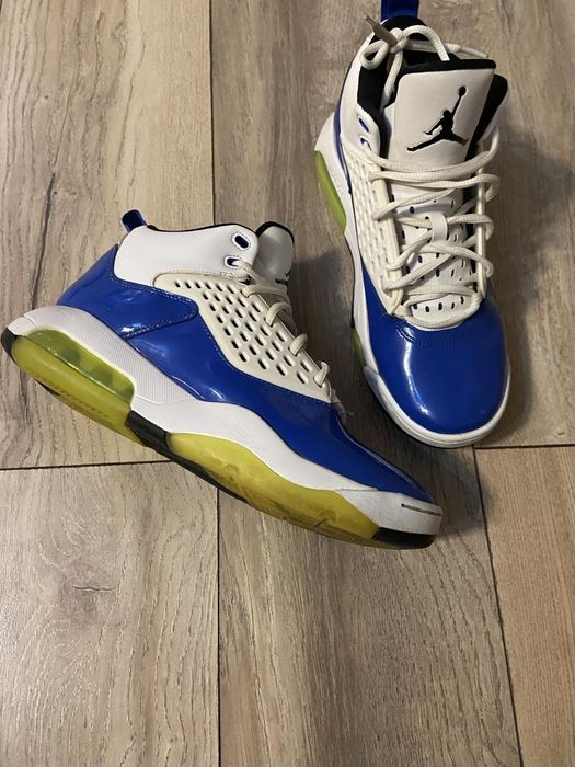 Маратонки Nike 43