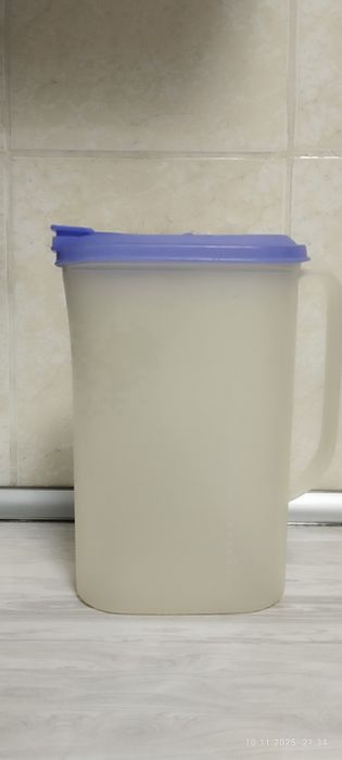 Tupperware  2 литр