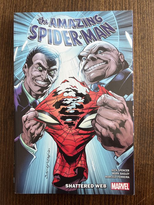 Комикси с мека корица Спайдърмен