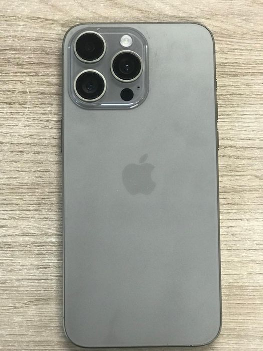 Айфон 15 про мах