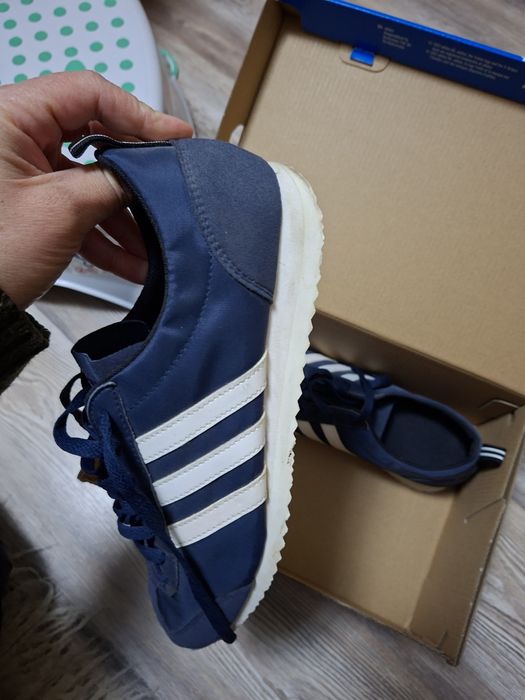 Маратонки Adidas 42 .5