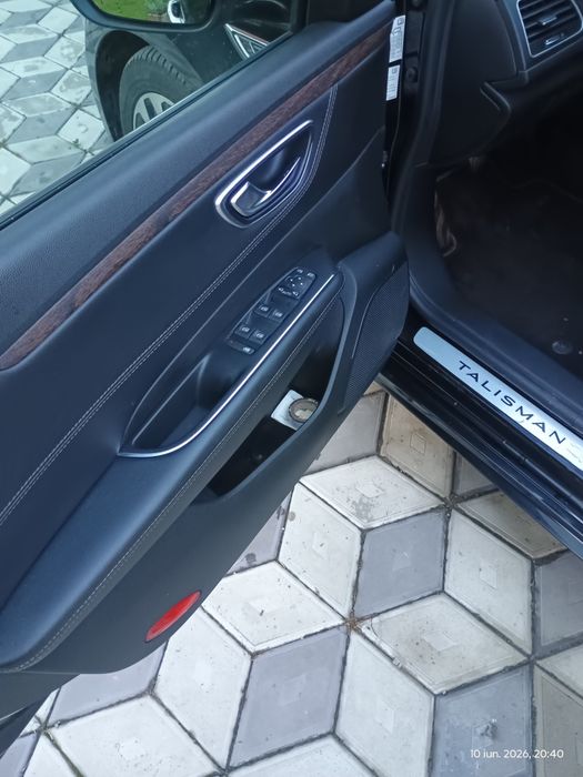 Vând Renault Talisman.