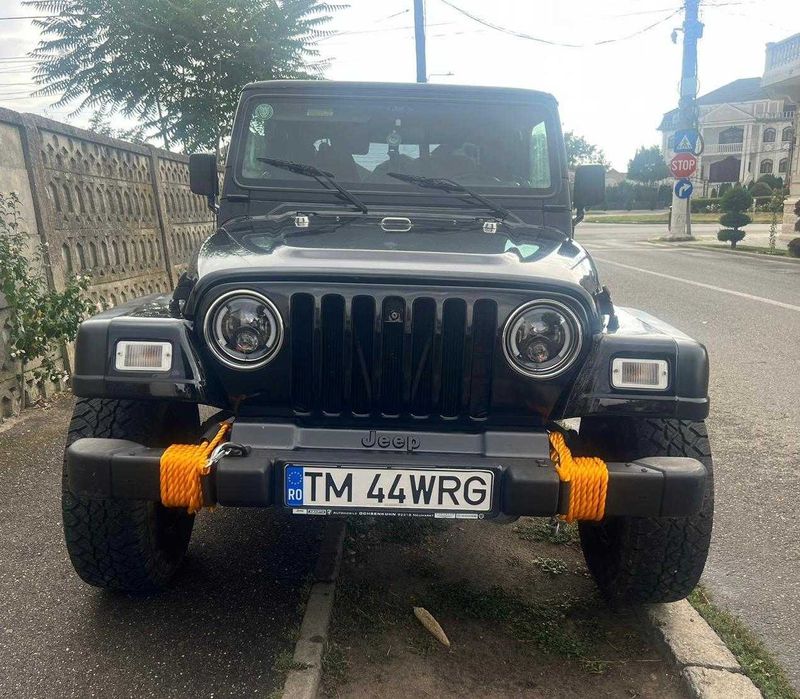 Faruri cu led CREE 7'' pentru Wrangler ,Nissan ,Suzuki ,Mercedes