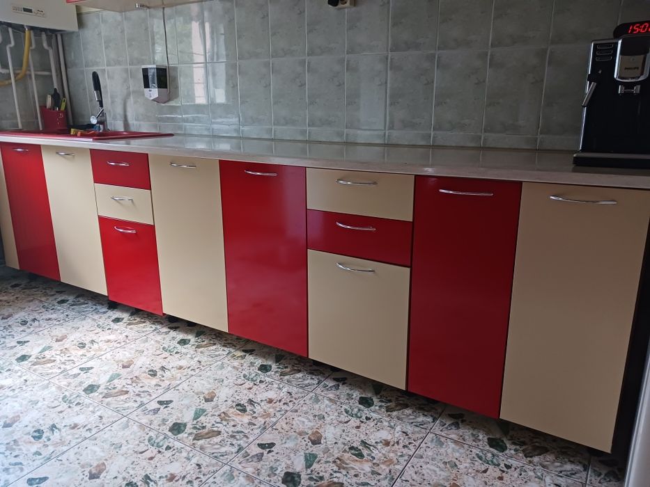 Vând  mobila de bucătărie