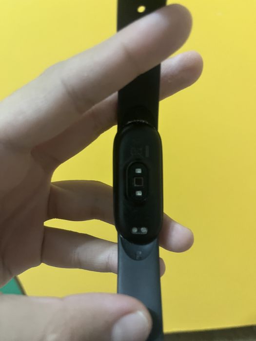 Часы мибент работает