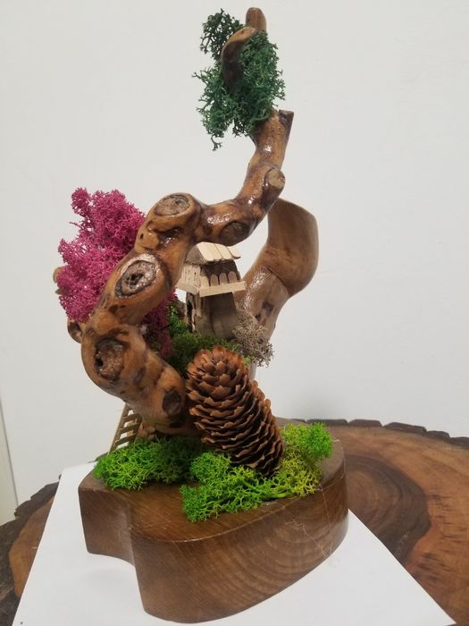 Къща на дърво ръчна изработка.