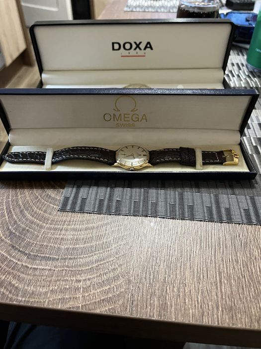 Златен часовник Omega 18k