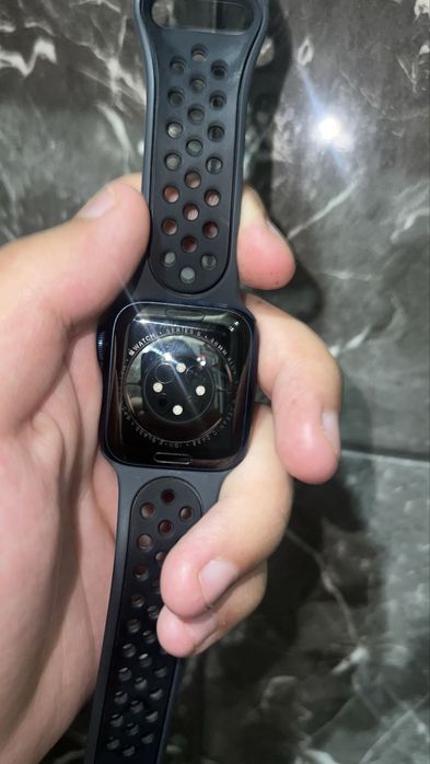 продам эпл вотч 6