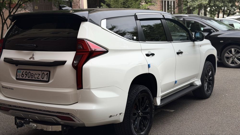 Mitsubishi montero sport 2022