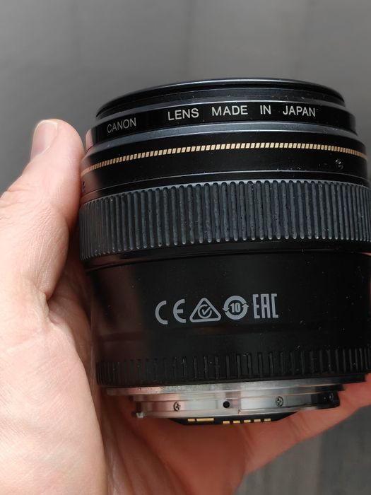 Canon  85 1.8 mm