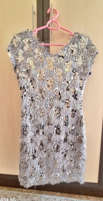 Уникална рокля М размер