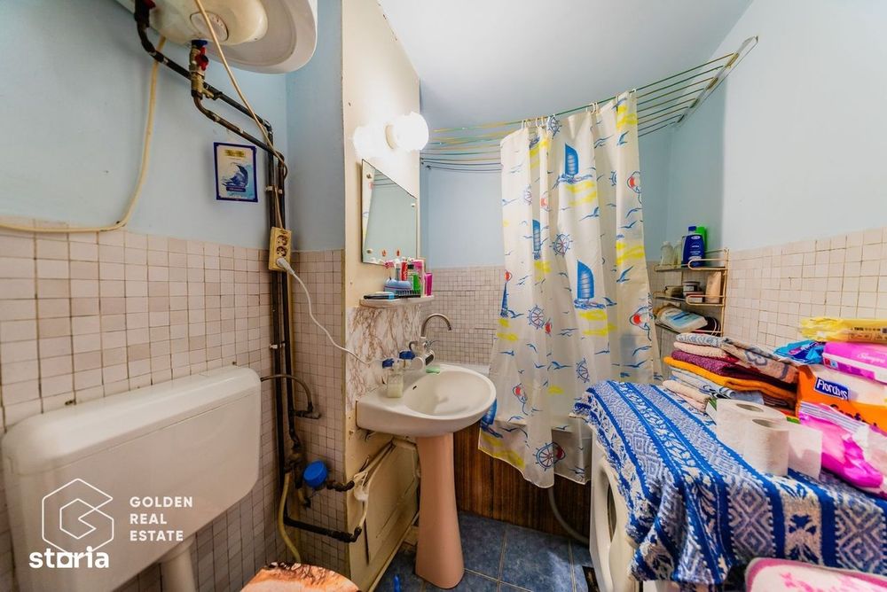 Apartament 4 camere, total decomandat, zona Miorita