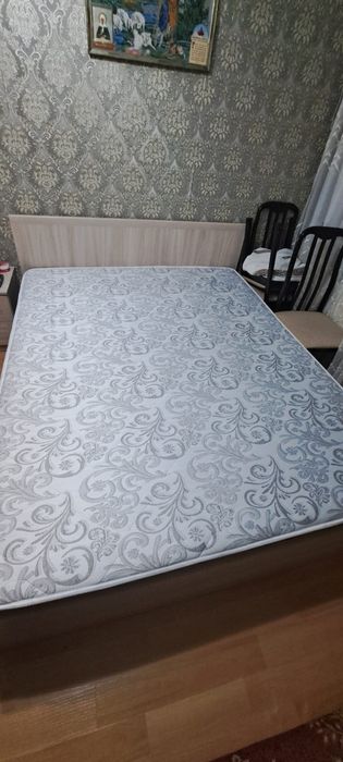 Кровать двуспальная