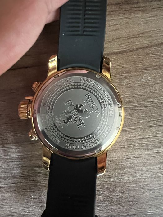 Продам часы «invicta»