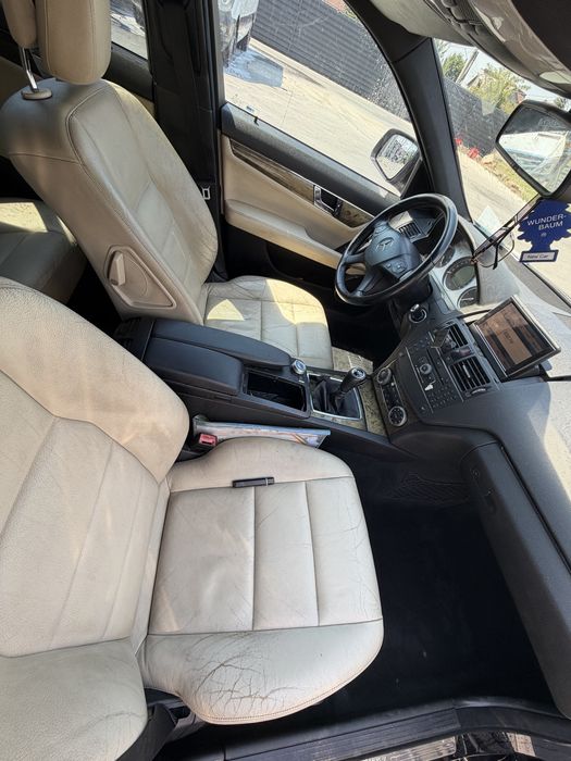 MERCEDES-BENZ C-Class 2010 — imagine 4