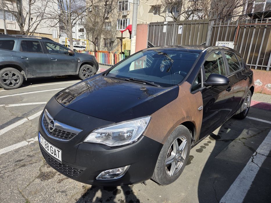 Opel astra j an 2010 1.7 cdti