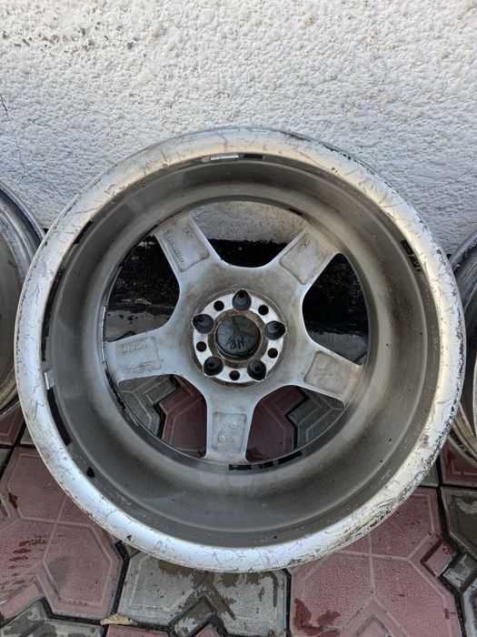 Продам диски от 211 AMG R18