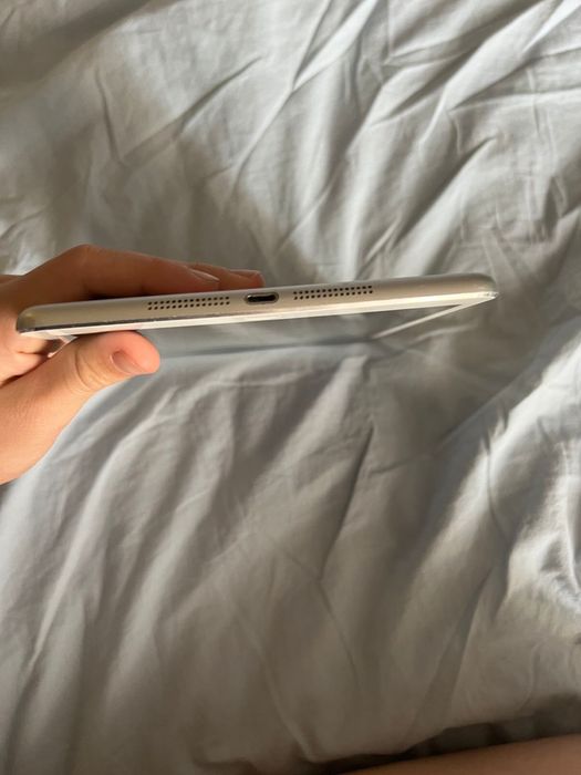 Срочно продаю iPad 2 mini 16гб