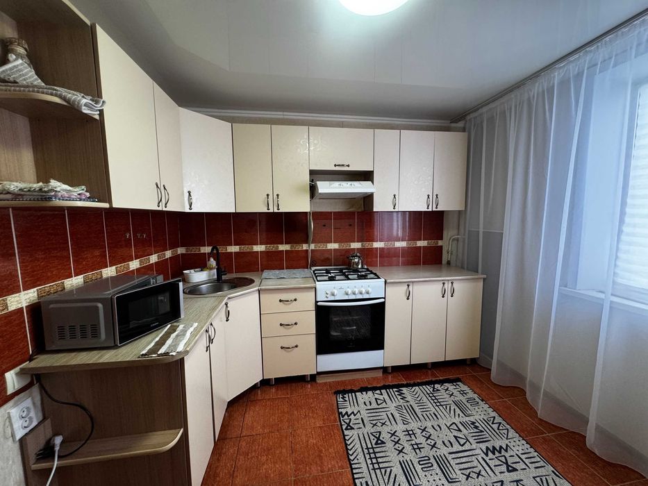 Продам 2х-ком квартиру в 8 микрорайоне