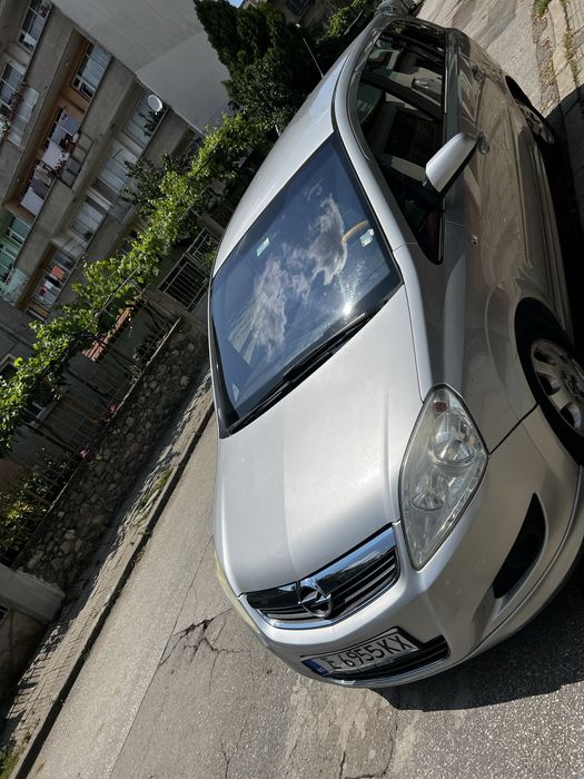 Zafira B перфектна