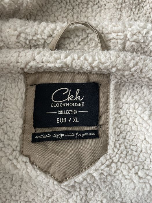 Geaca bej imblanita Clockhouse Marime XL