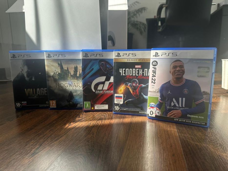 Продам Play Station 5