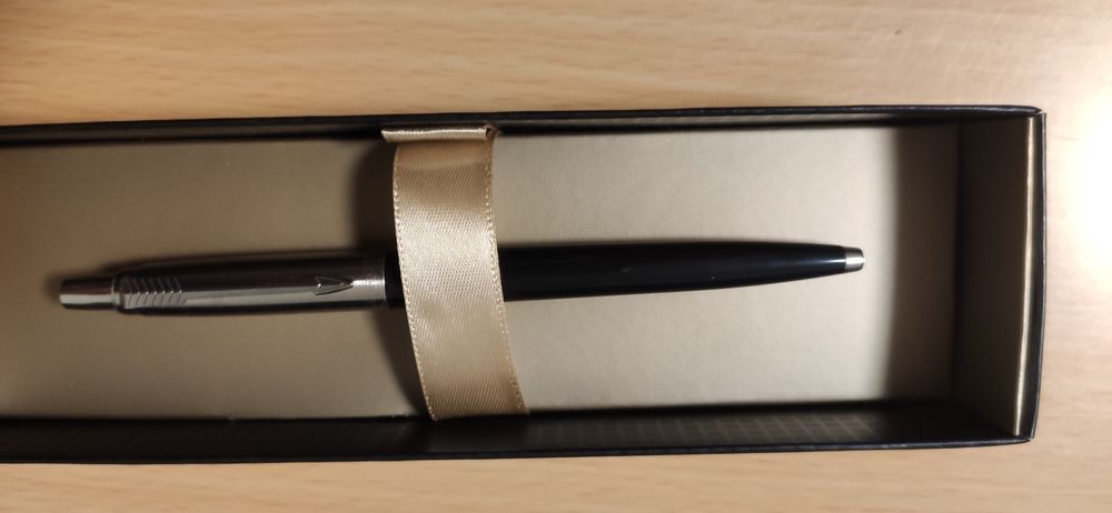 Pix Parker ediție de lux.Fabricat in Elveția.