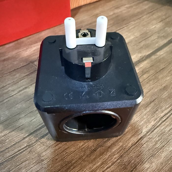 Универсал Адаптер-Тройник новый 3 в 1