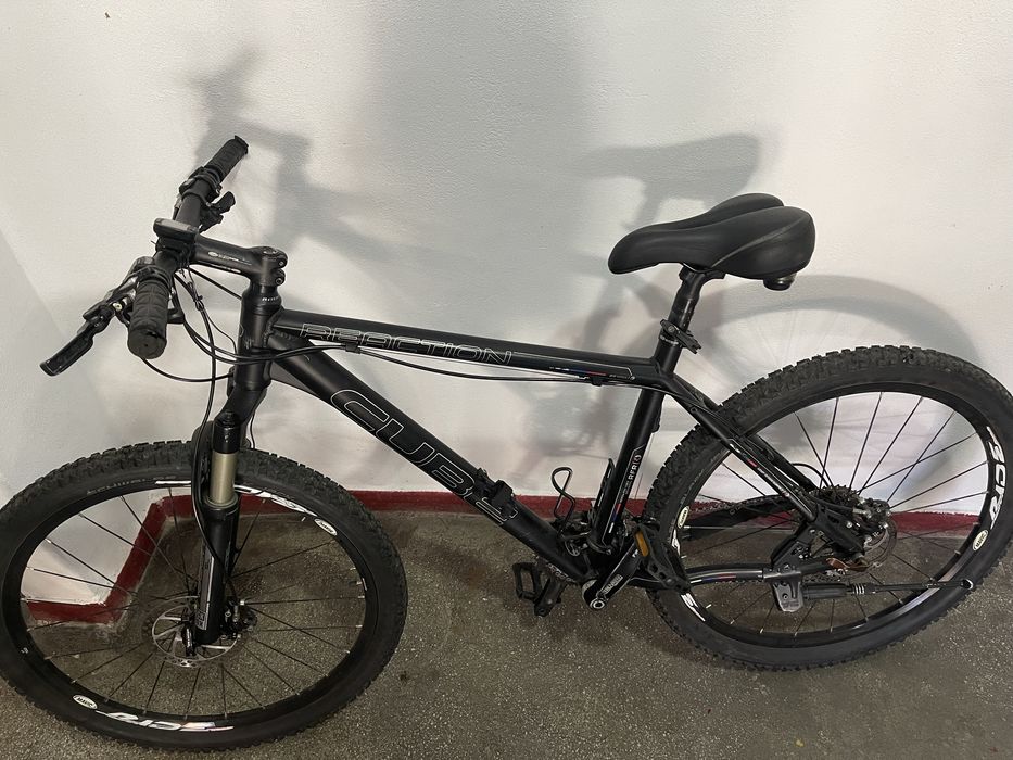 Bicicleta Cube Reaction