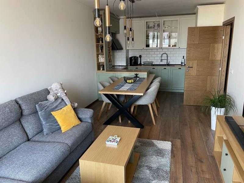 Продава се Четиристаен апартамент в София, Кръстова вада - 110 кв.м за 1591 €/кв.м - Снимка #1